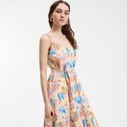 Vestido largo evasé estampado, con tirantes finos