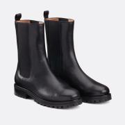 Botines Chelsea con suela dentada en piel lisa